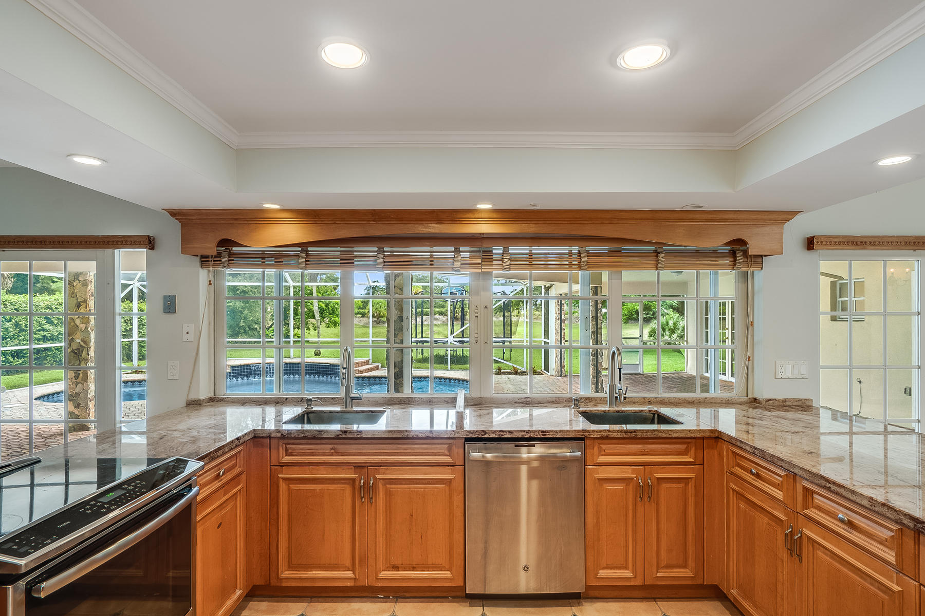 6836 Giralda Circle Boca Raton, FL 33433 - Photo 8 of 40 Beautiful Lg Kitchen