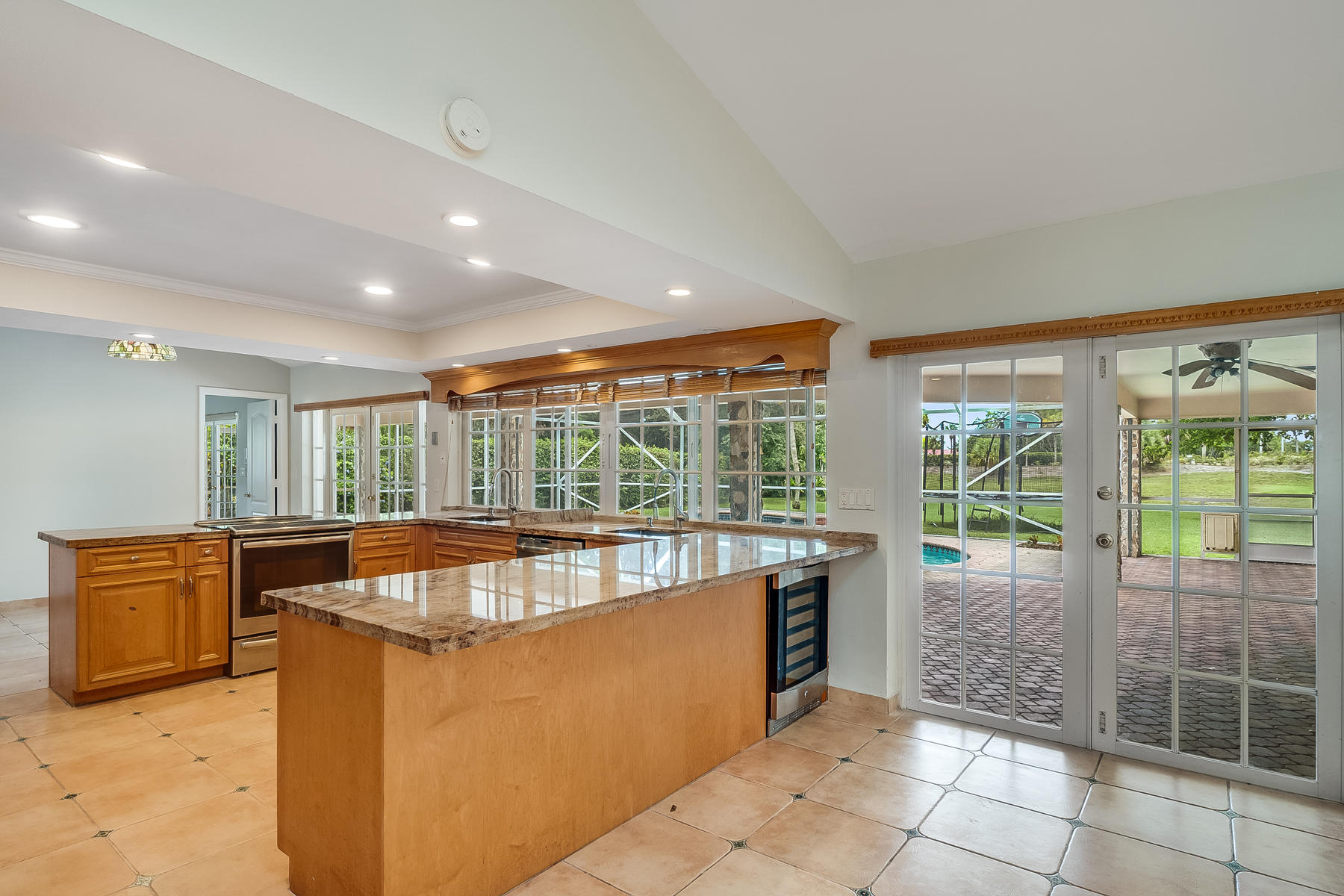 6836 Giralda Circle Boca Raton, FL 33433 - Photo 10 of 40 Large Granite Kitchen