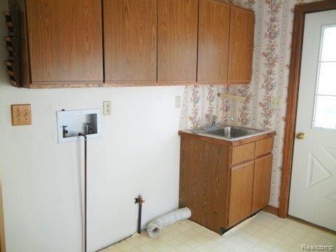 1995 Mayfield Road Lapeer, MI 48446 - Photo 14 of 20 Laundry Rm