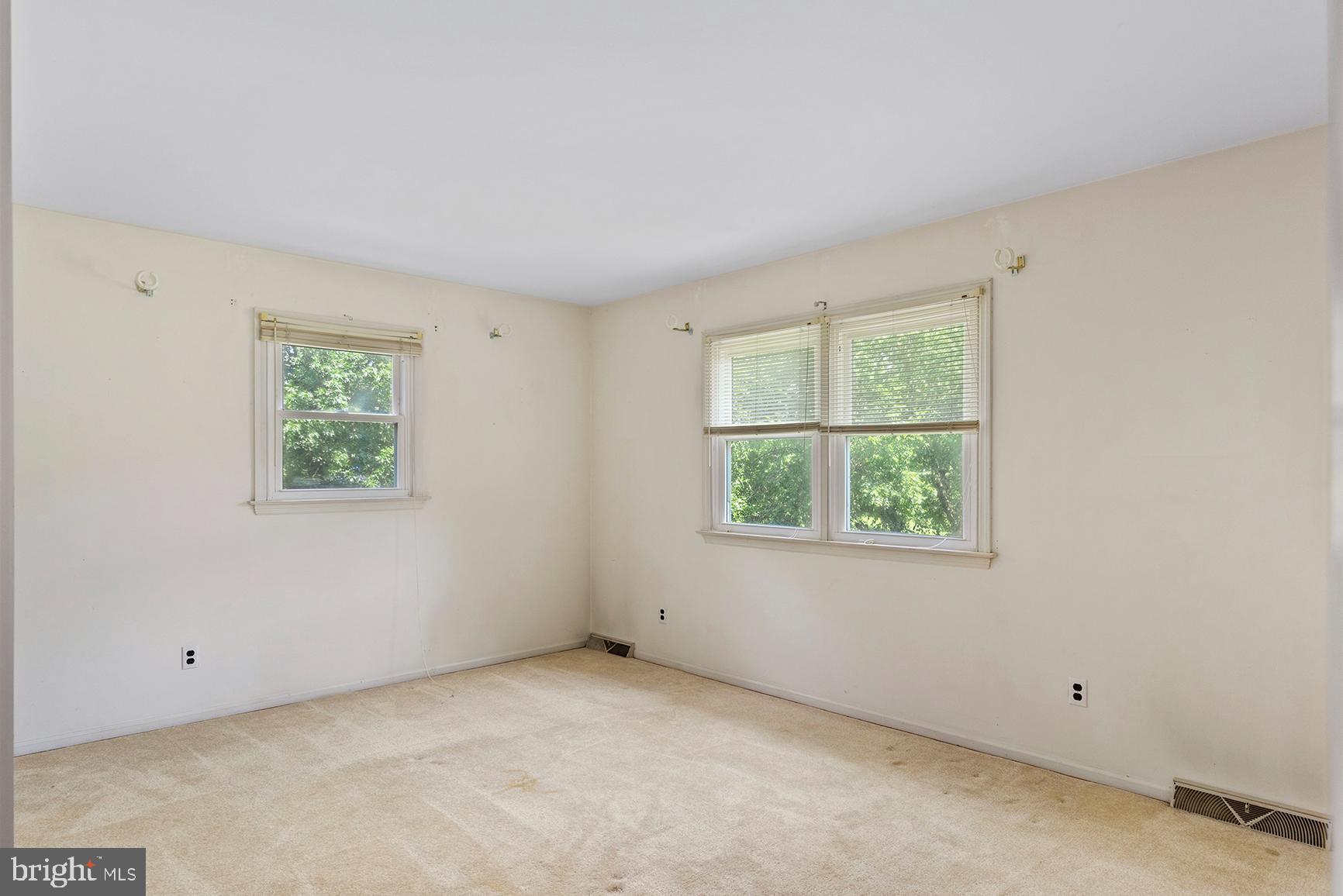 316 Caravel Drive Bear, DE 19701 - Photo 27 of 47 an empty room with a window