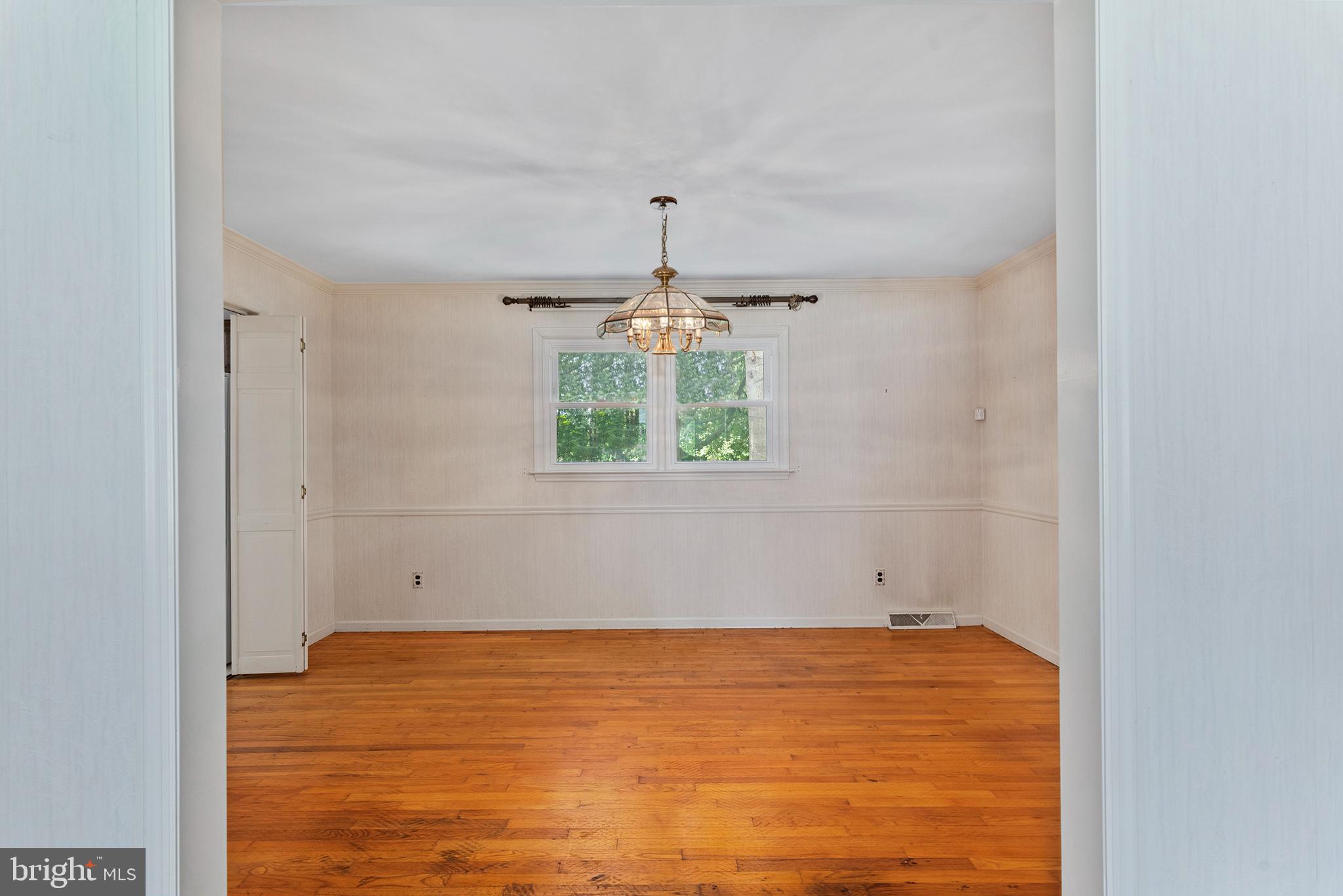 316 Caravel Drive Bear, DE 19701 - Photo 6 of 47 an empty room with a window