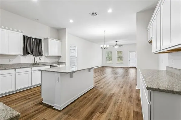 $2,300 | 73327 Forest Creek Drive, Covington, LA 70433