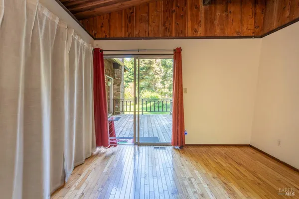 $599,000 | 32371 Middle Ridge Road, Albion, CA 95410