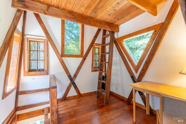 $599,000 | 32371 Middle Ridge Road, Albion, CA 95410