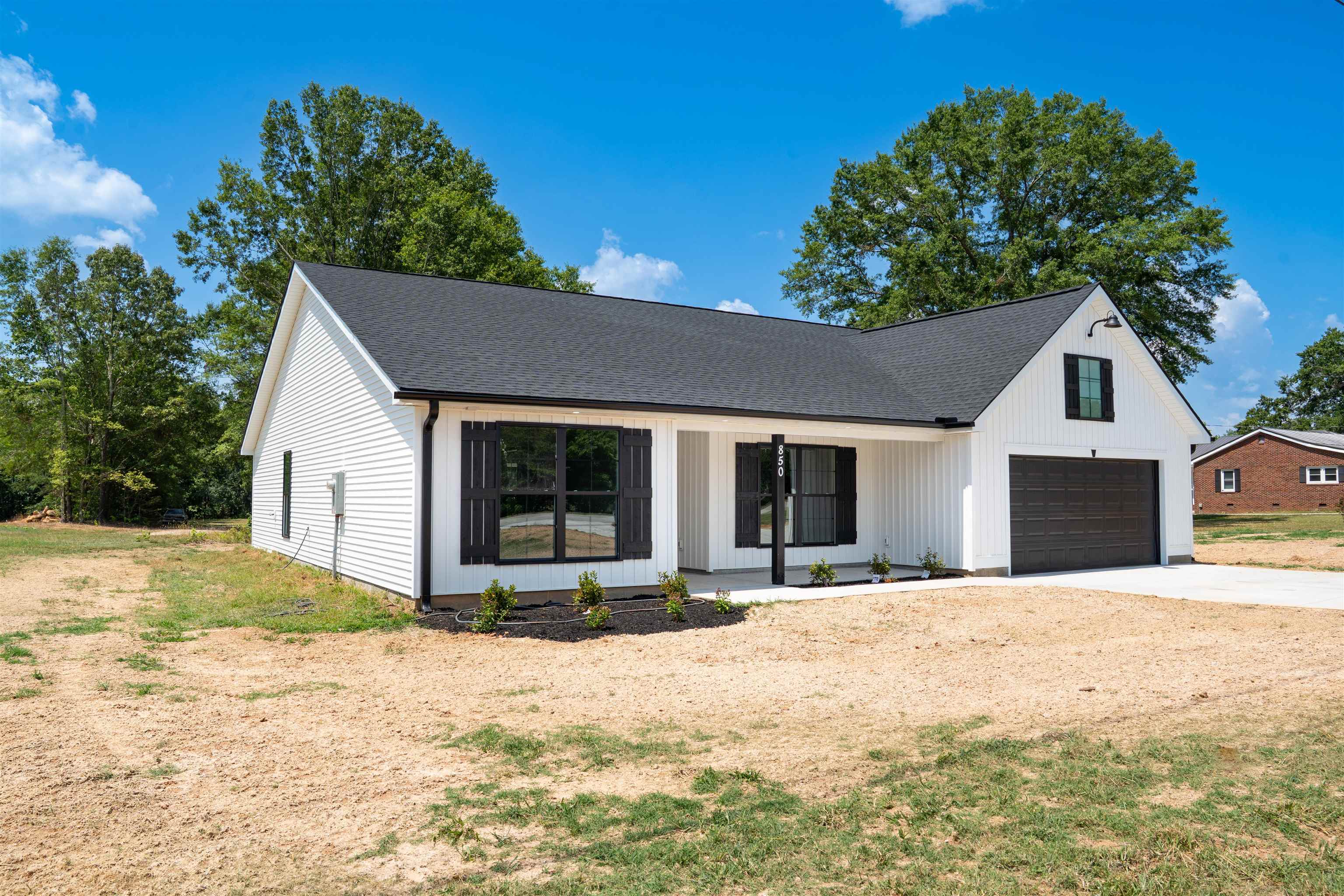 850 Blackstock Road Pauline, SC 29374 - Photo 2 of 40