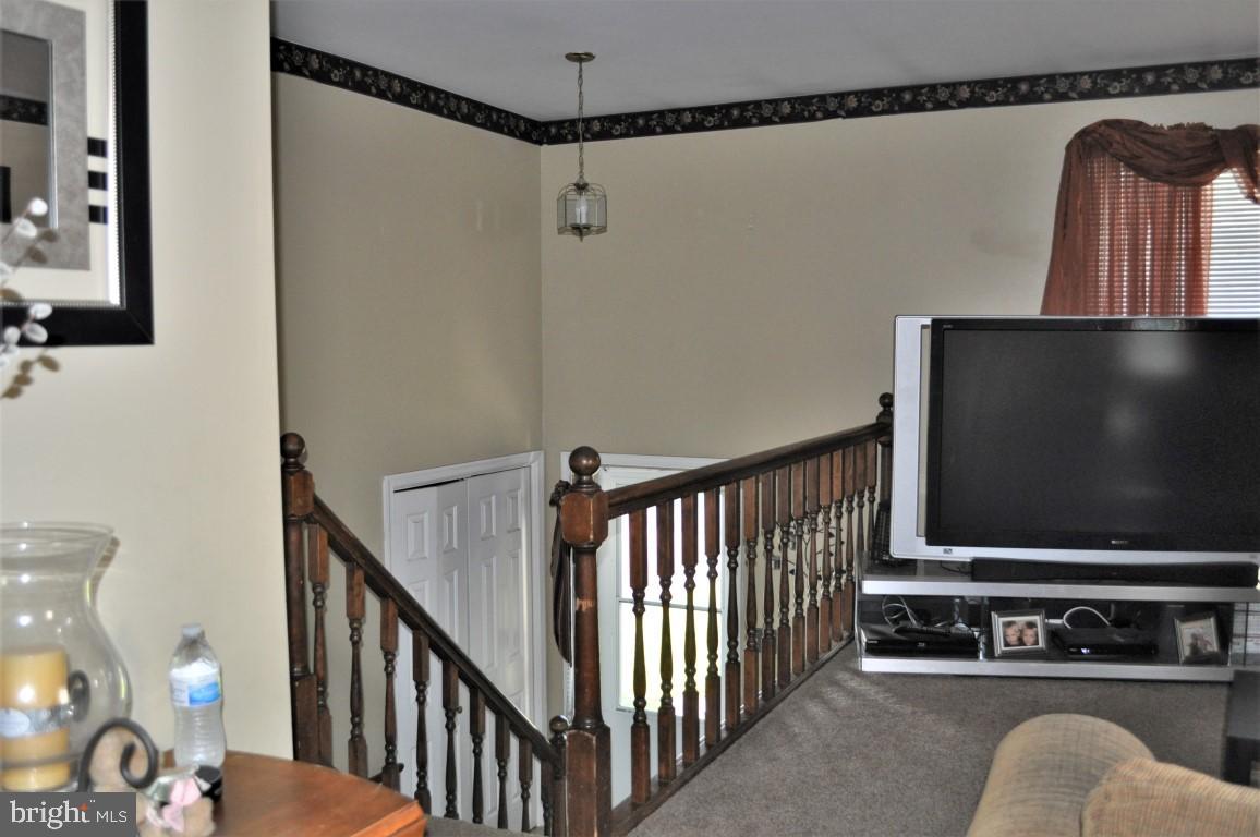 66 Ruel Avenue Hanover, PA 17331 - Photo 2 of 27