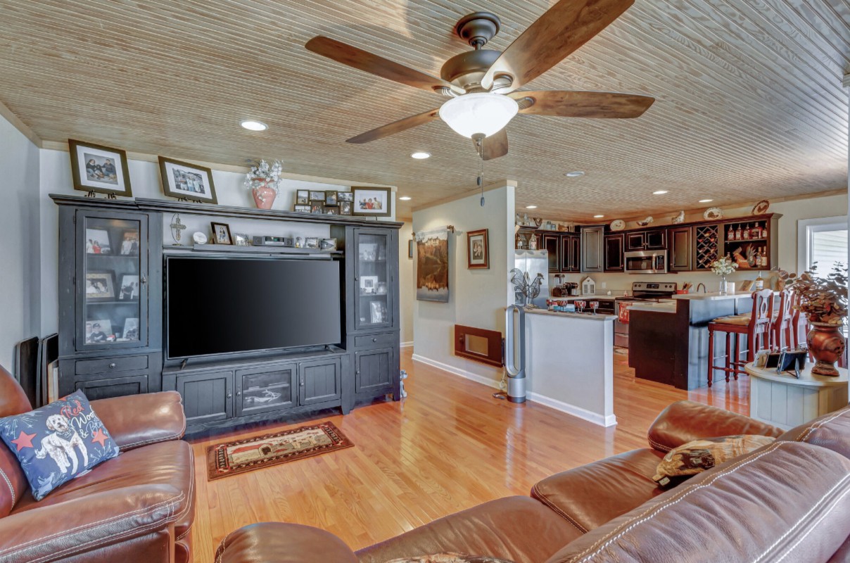 414 Sims Spring Road Shelbyville, TN 37160 - Photo 11 of 43 Gallery Image 11