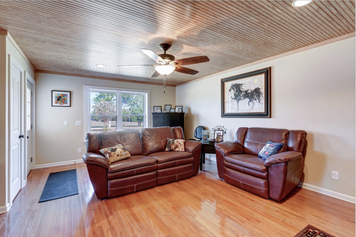 414 Sims Spring Road Shelbyville, TN 37160 - Photo 10 of 43 Gallery Image 10