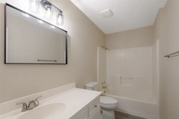 $900 | 600 Palm Street, Unit 13, Huntsville, TX 77340