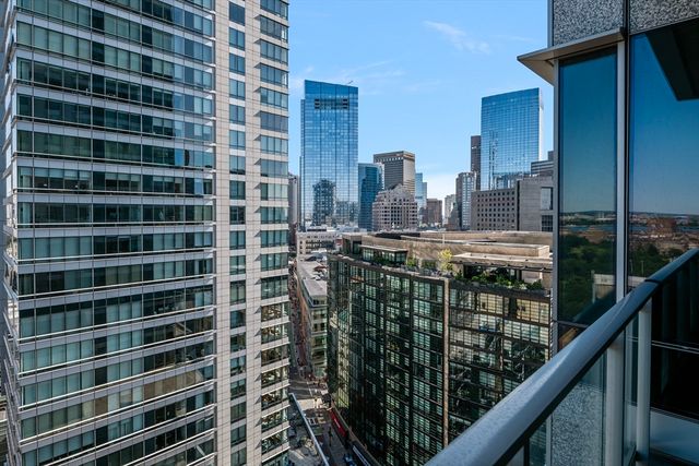 $4,899,000 | 2 Avery Street, Unit 21E, Boston, MA 02111