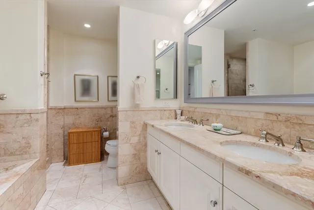 $4,899,000 | 2 Avery Street, Unit 21E, Boston, MA 02111