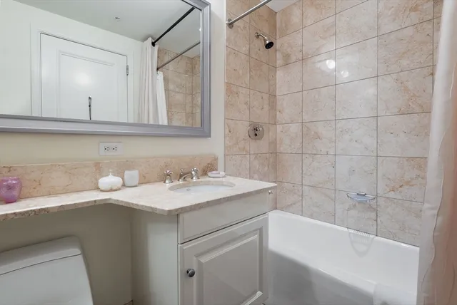 $4,899,000 | 2 Avery Street, Unit 21E, Boston, MA 02111