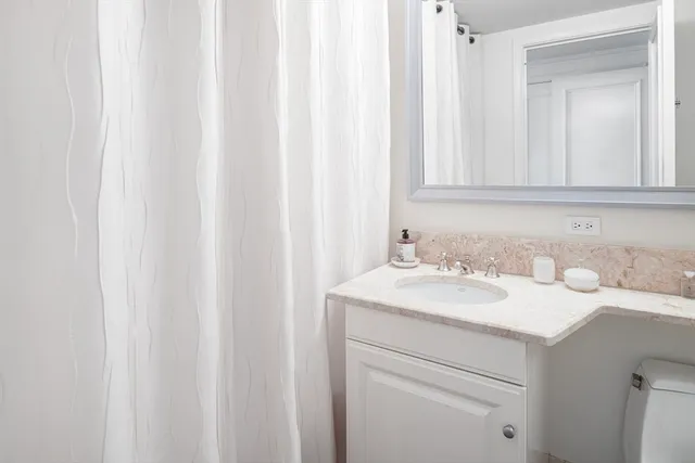 $4,899,000 | 2 Avery Street, Unit 21E, Boston, MA 02111