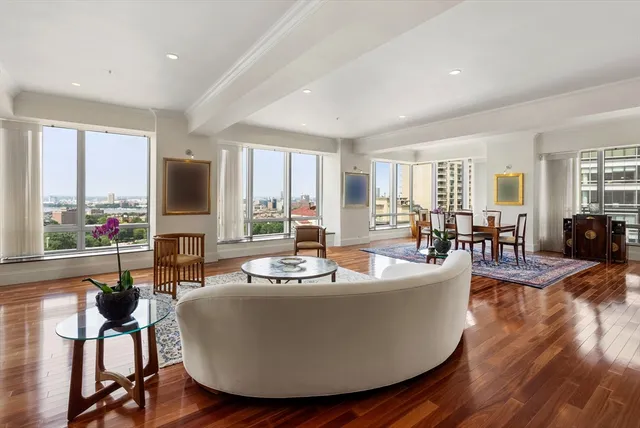 $4,899,000 | 2 Avery Street, Unit 21E, Boston, MA 02111