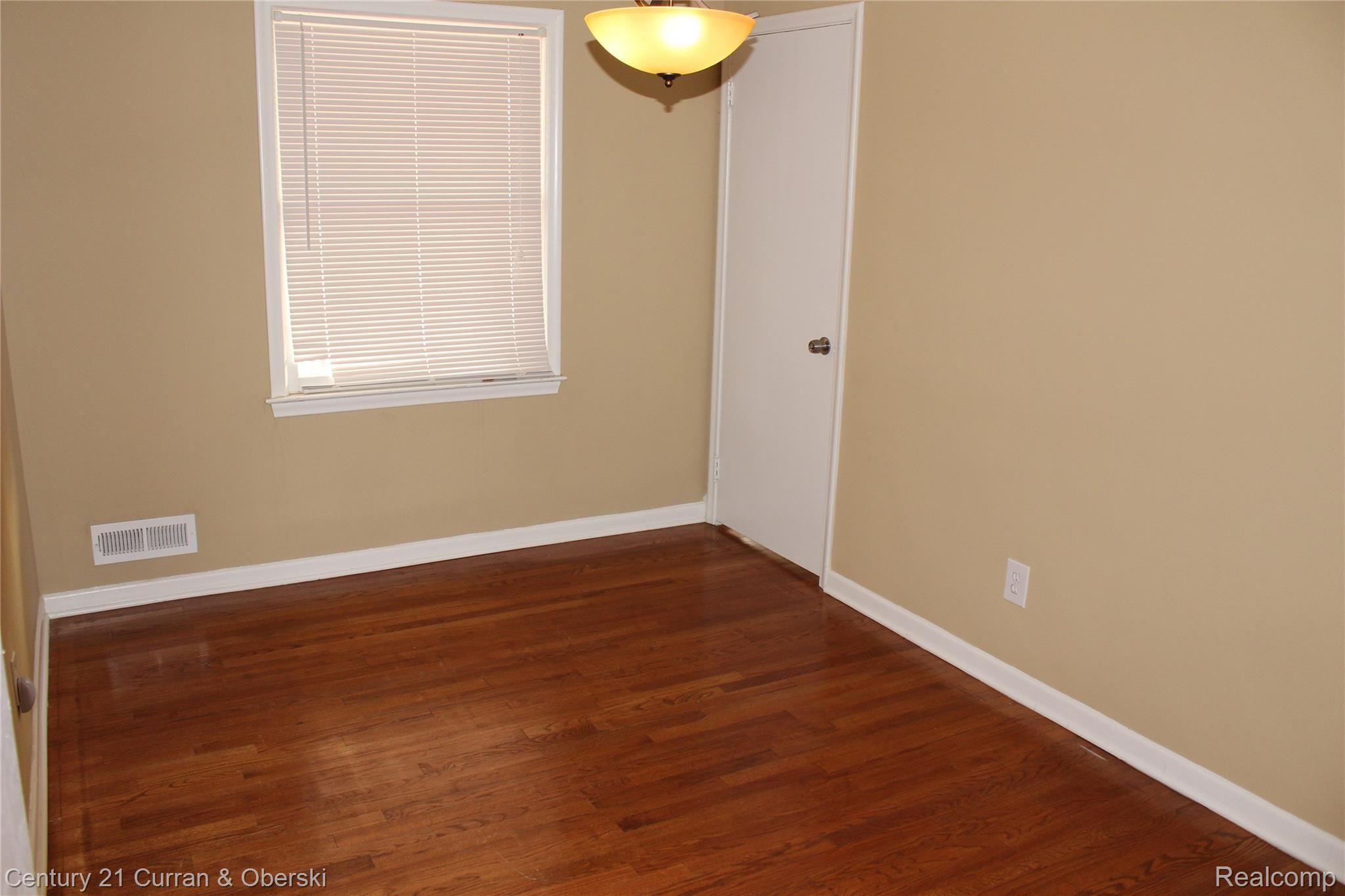 161 Shadowlawn Street Inkster, MI 48141 - Photo 7 of 15 IMG_0142.JPG