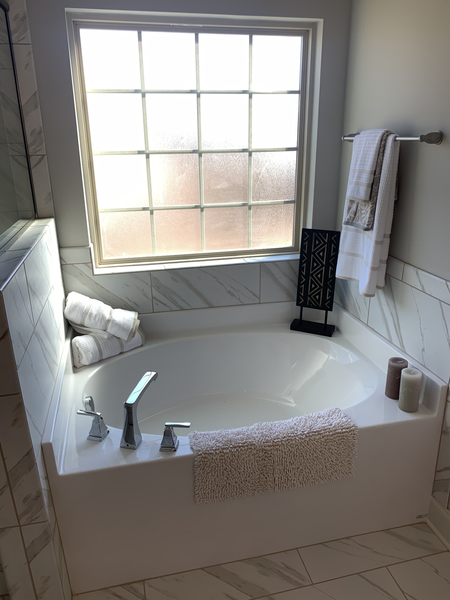 430 Butler Road Mount Juliet, TN 37122 - Photo 11 of 18 a bathroom with a bathtub