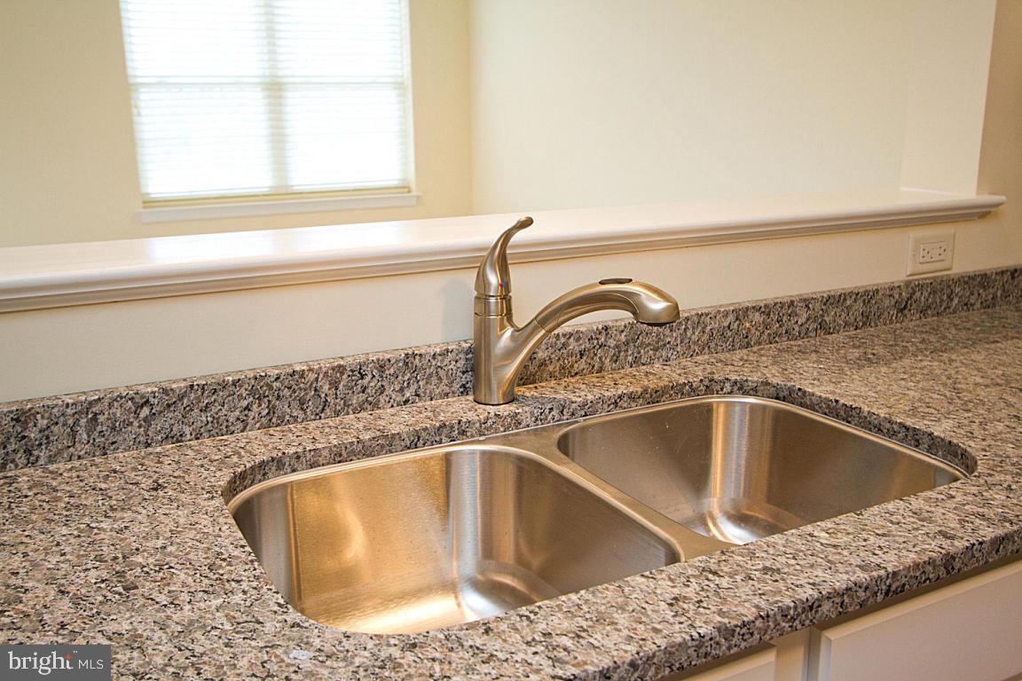 524 White Chapel Road Lancaster, PA 17603 - Photo 9 of 33