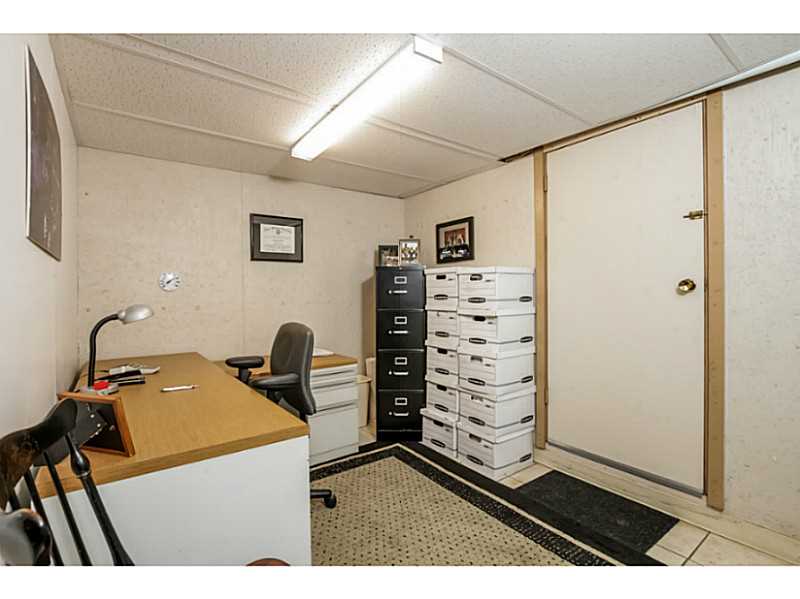 6 Columbia Road Narragansett, RI 02874 - Photo 11 of 17 Other. Office