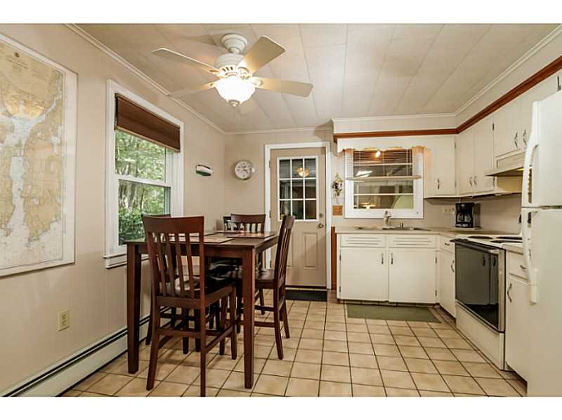 6 Columbia Road Narragansett, RI 02874 - Photo 5 of 17 Kitchen.