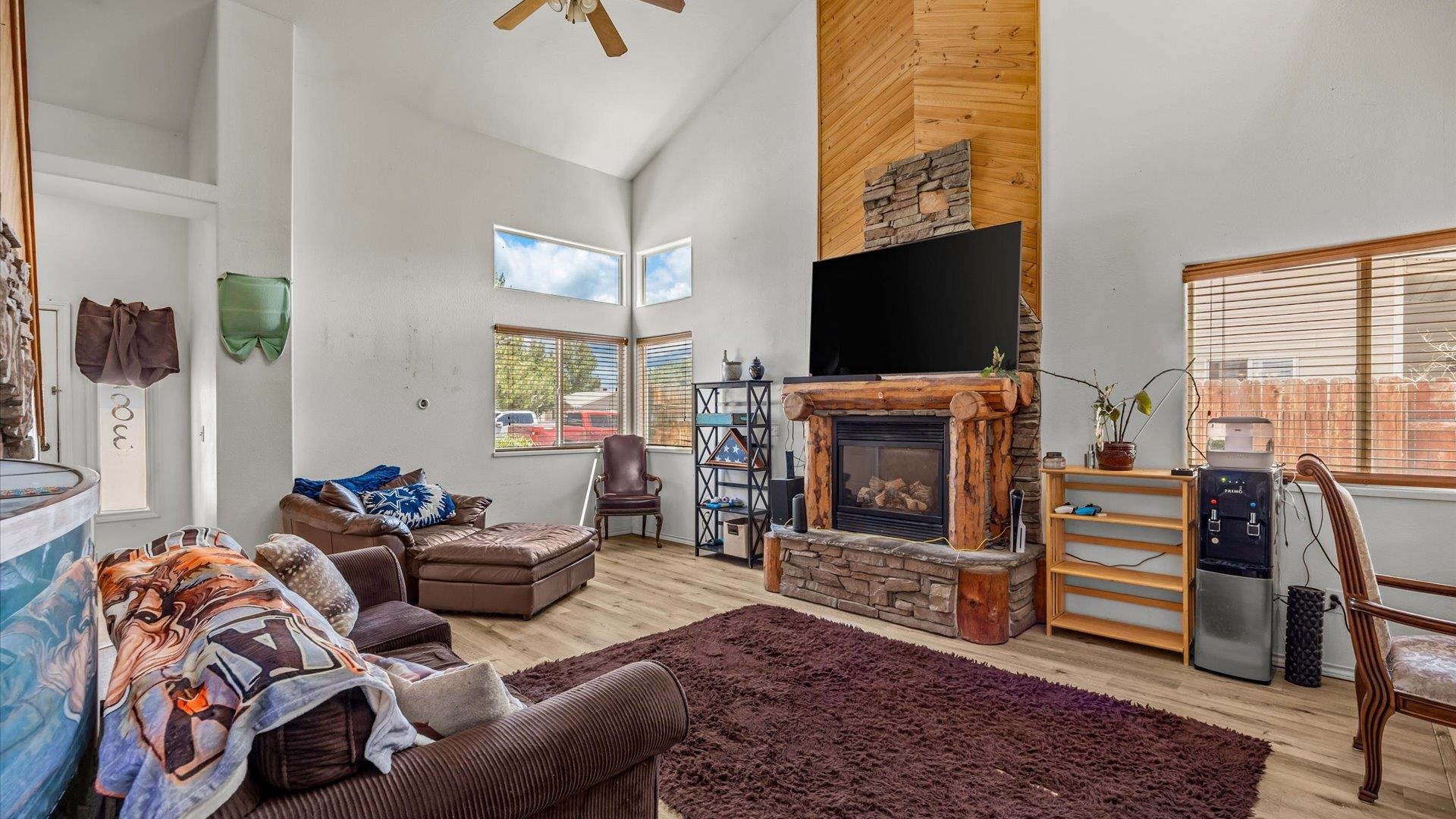 483 Ridge Lane Grand Junction, CO 81504 - Photo 7 of 28 Gallery Image 7