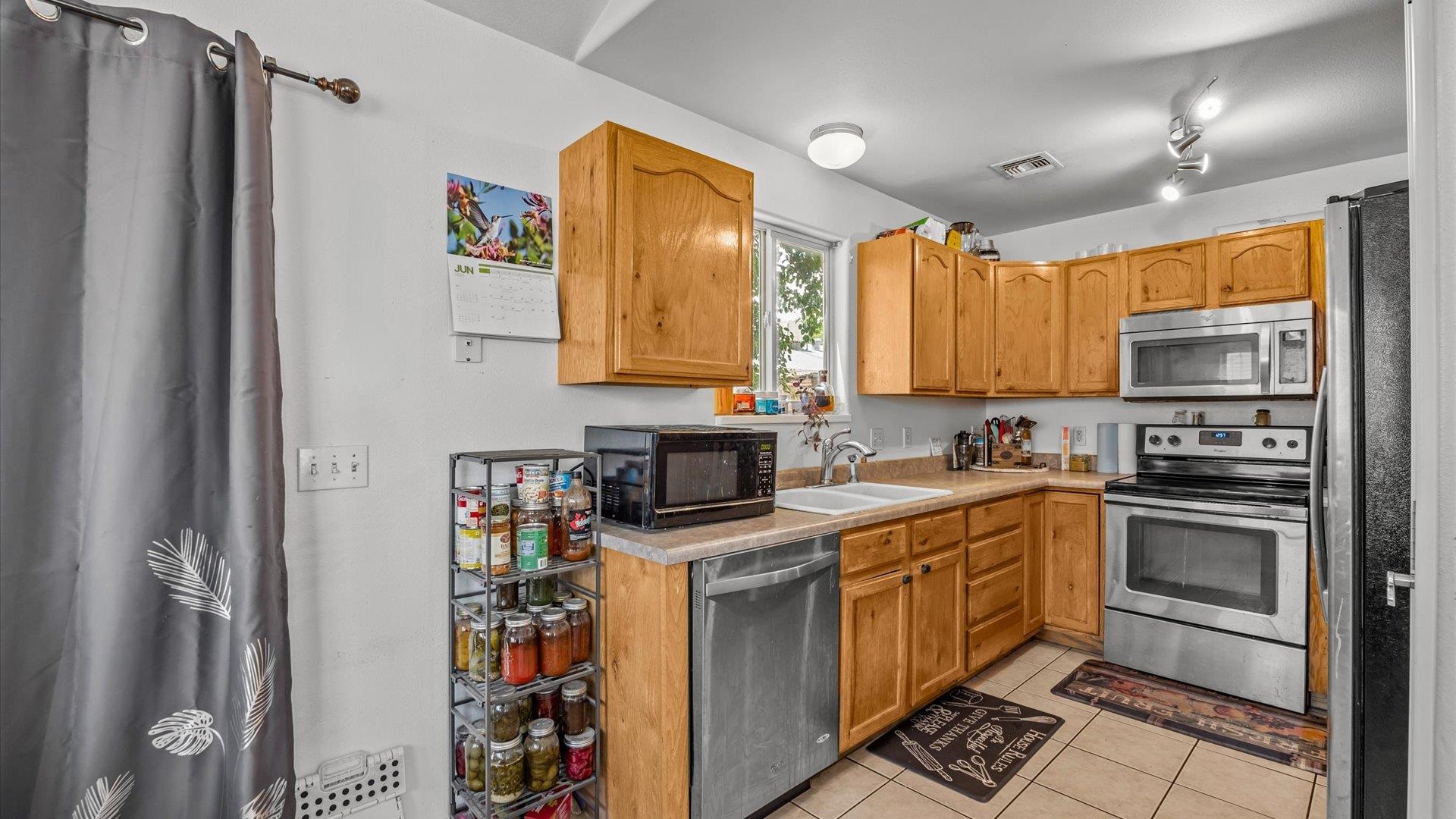 483 Ridge Lane Grand Junction, CO 81504 - Photo 8 of 28 Gallery Image 8