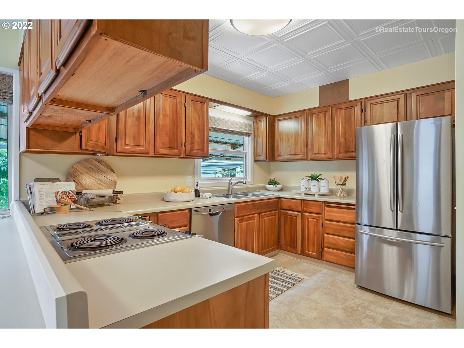 1908 Southeast River Road Hillsboro, OR 97123 - Photo 11 of 28 Gallery Image 11