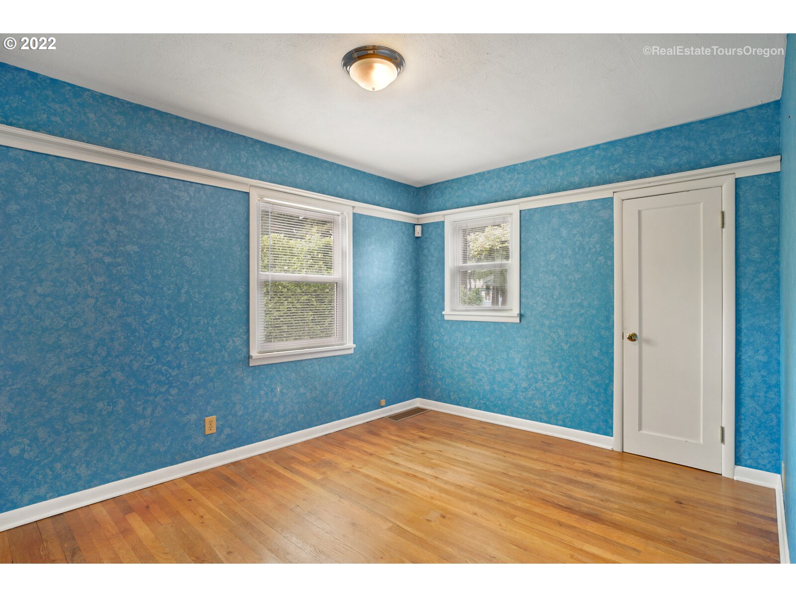 1908 Southeast River Road Hillsboro, OR 97123 - Photo 17 of 28 Gallery Image 17