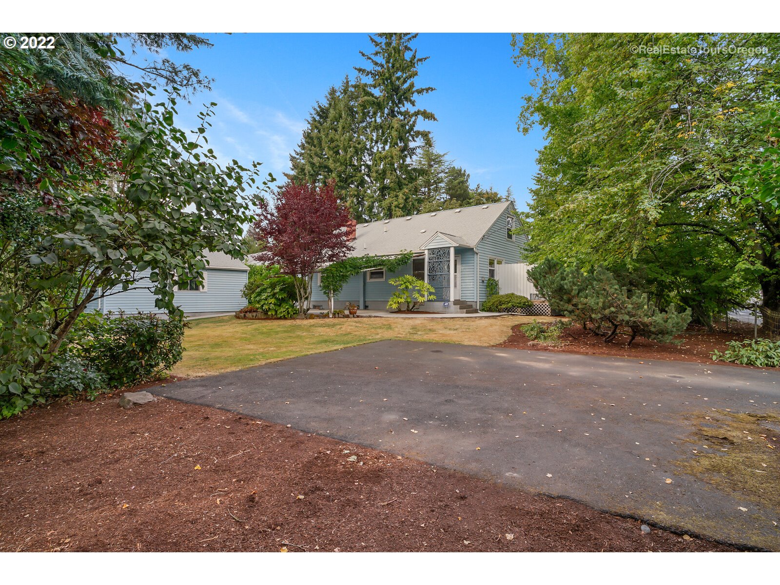 1908 Southeast River Road Hillsboro, OR 97123 - Photo 26 of 28 Gallery Image 26