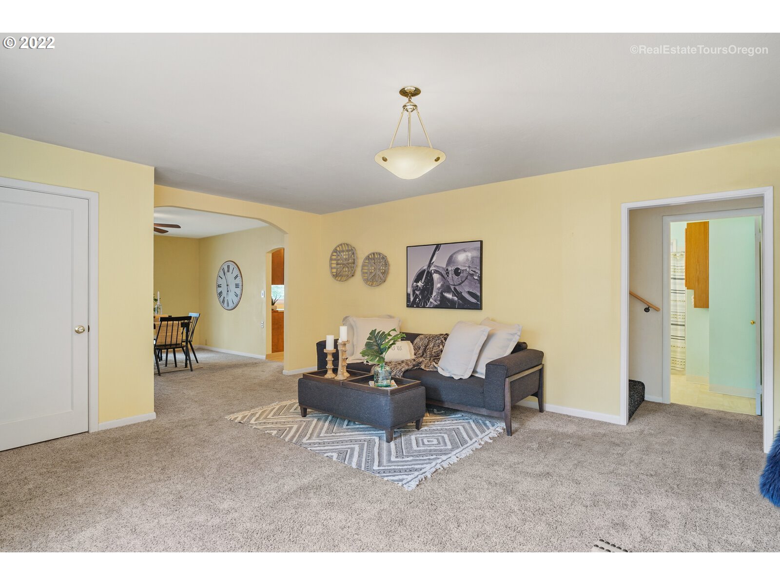 1908 Southeast River Road Hillsboro, OR 97123 - Photo 5 of 28 Gallery Image 5