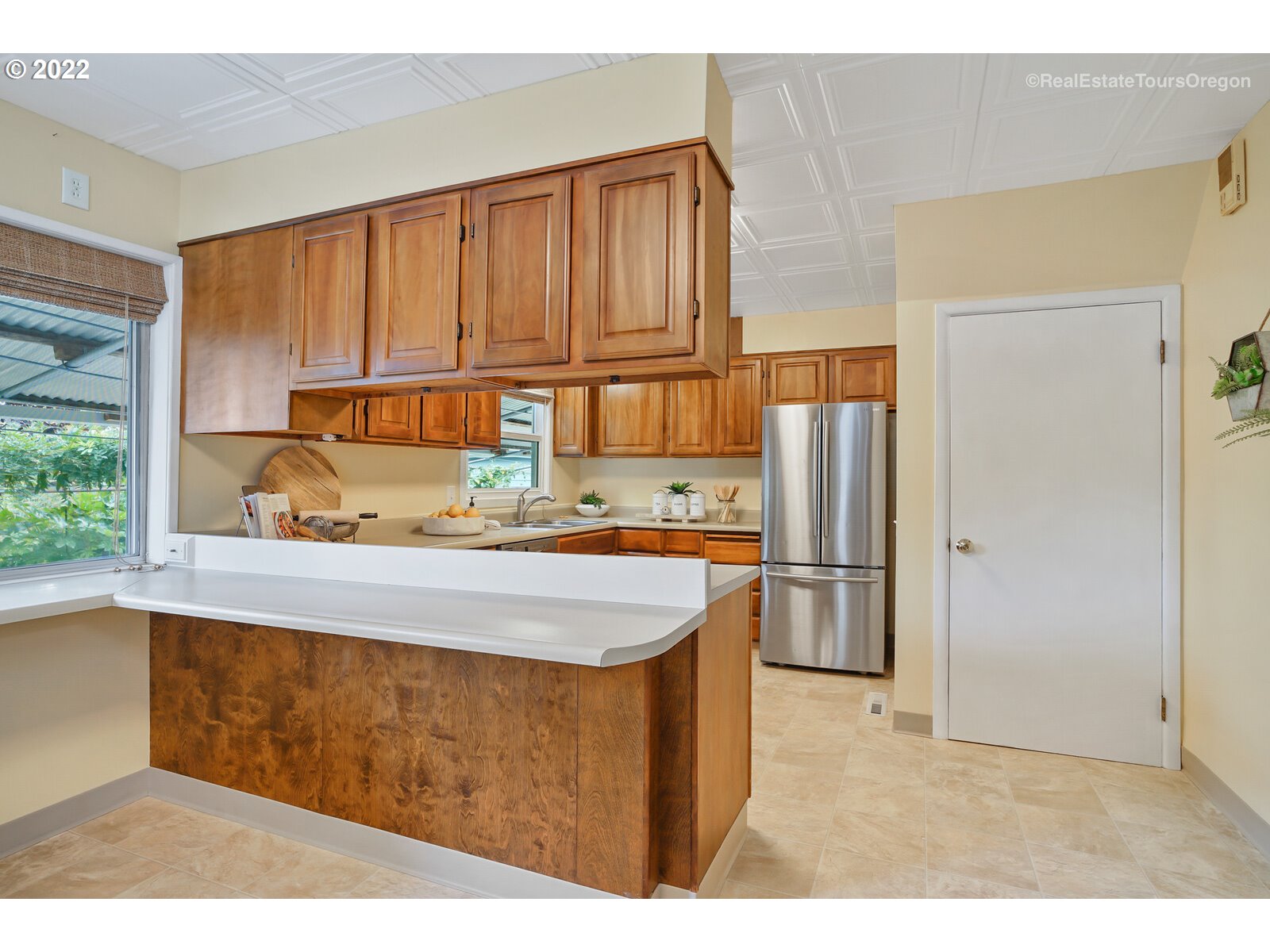 1908 Southeast River Road Hillsboro, OR 97123 - Photo 10 of 28 Gallery Image 10