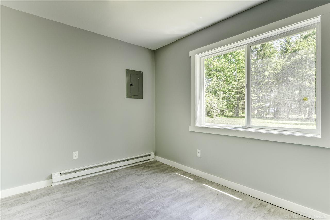 7142 Lakeshore Road Palms, MI 48465 - Photo 20 of 48
