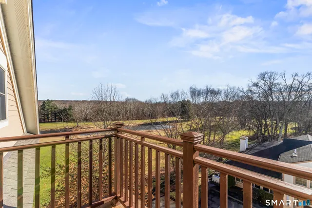 $449,900 | 460 Heritage Road, Unit 302, Southbury, CT 06488