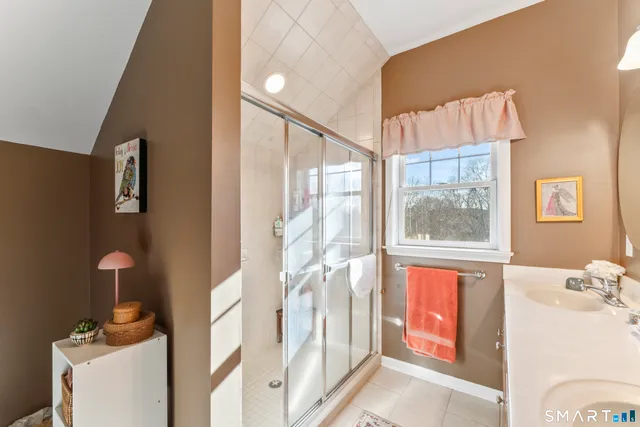 $449,900 | 460 Heritage Road, Unit 302, Southbury, CT 06488