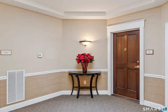 $449,900 | 460 Heritage Road, Unit 302, Southbury, CT 06488