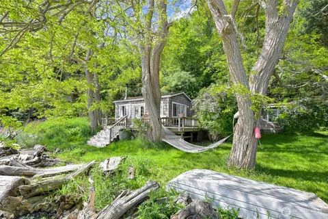 $950,000 | 1865 Seacrest Drive, Lummi Island, WA 98262