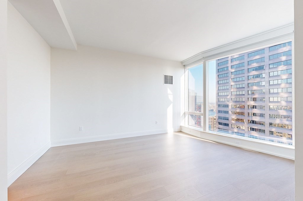 240 Devonshire Street, Unit 4512 Boston, MA 02110 - Photo 5 of 39