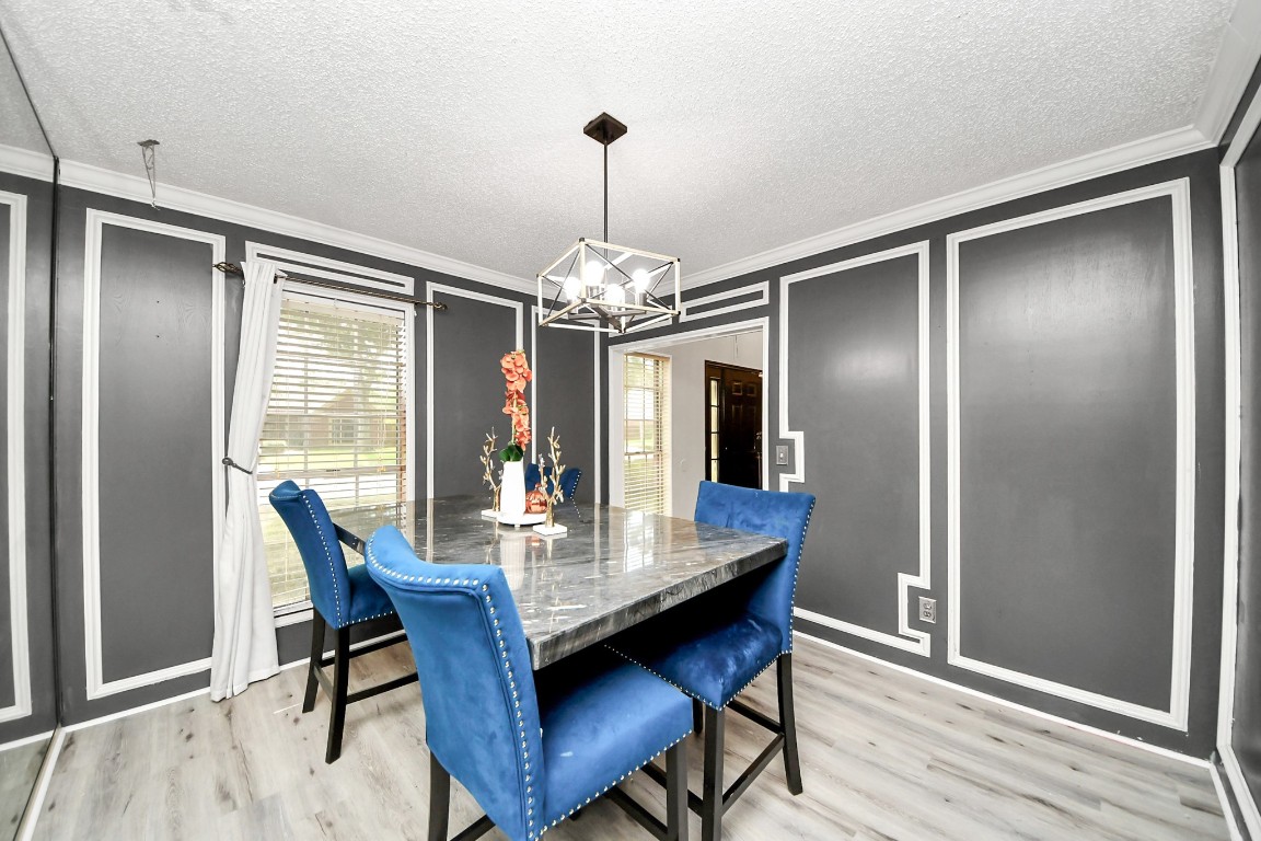 3925 Spring Crest Court Pearland, TX 77584 - Photo 15 of 39