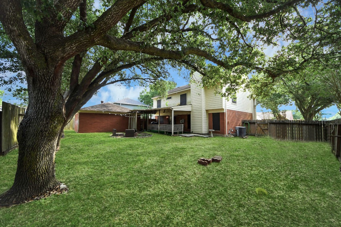 3925 Spring Crest Court Pearland, TX 77584 - Photo 35 of 39
