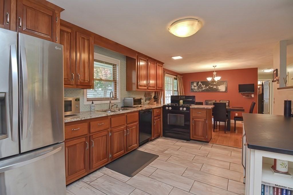 9 Pequot Road Peabody, MA 01960 - Photo 8 of 27 Gallery Image 8