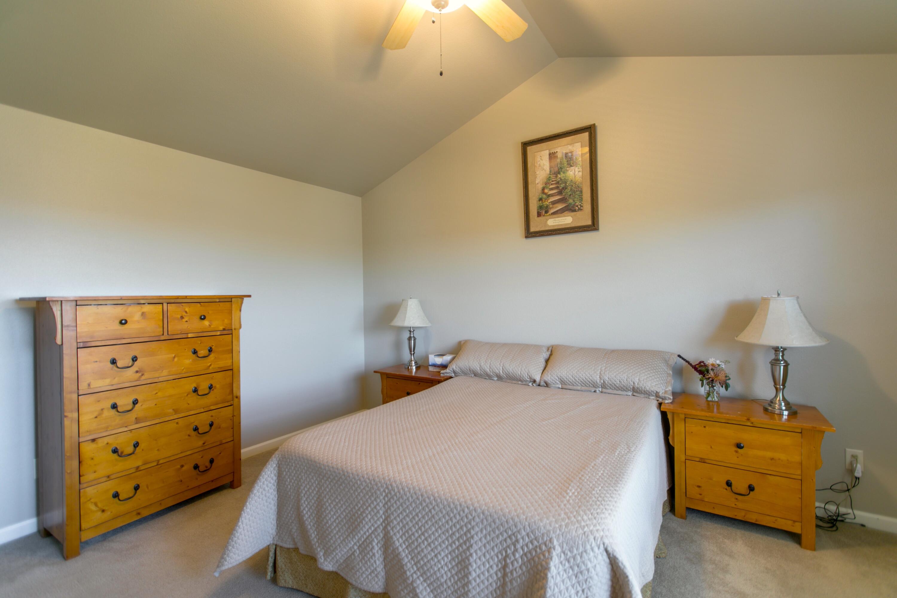 63796 Stanley Way Bend, OR 97701 - Photo 19 of 31 Primary-bedroom-15ft wide
