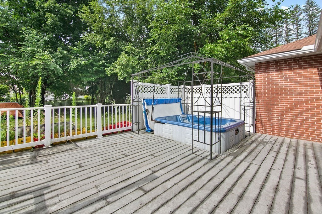 133 Monastery Avenue West Springfield, MA 01089 - Photo 4 of 22 Gallery Image 4