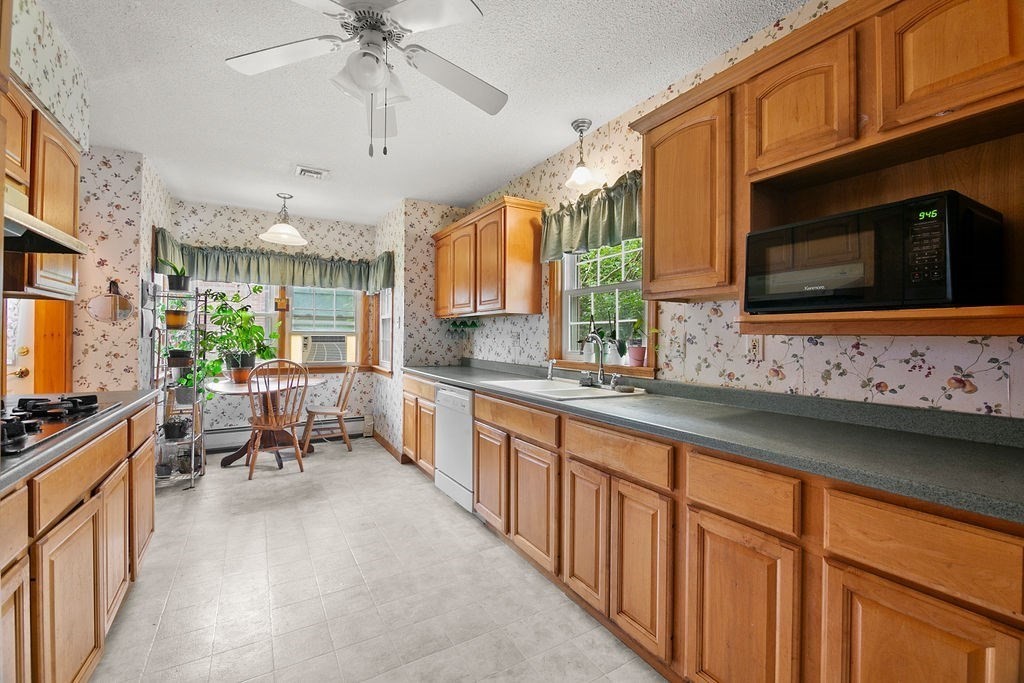 133 Monastery Avenue West Springfield, MA 01089 - Photo 10 of 22 Gallery Image 10