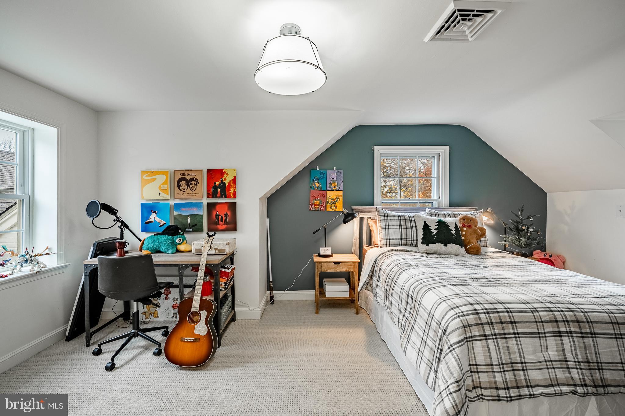 504 Kennett Pike Chadds Ford, PA 19317 - Photo 47 of 75 a bedroom with bed and a window