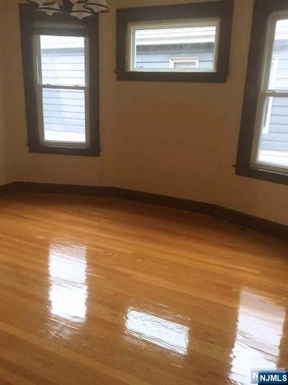 24 Hackett Place, Unit 2 Rutherford, NJ 07070 - Photo 2 of 10