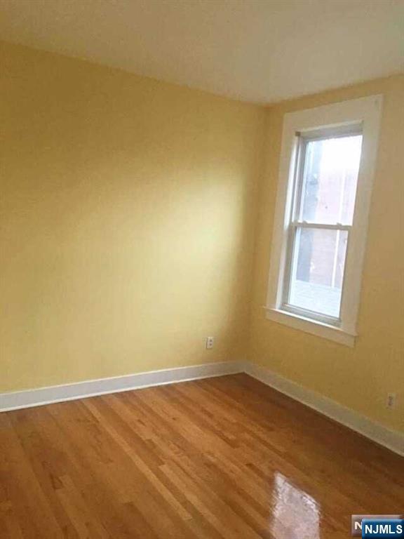 24 Hackett Place, Unit 2 Rutherford, NJ 07070 - Photo 8 of 10