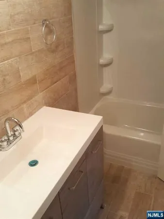$3,400 | 24 Hackett Place, Unit 2, Rutherford, NJ 07070