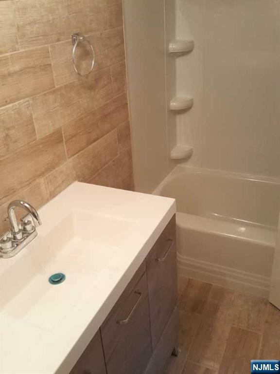 24 Hackett Place, Unit 2 Rutherford, NJ 07070 - Photo 10 of 10