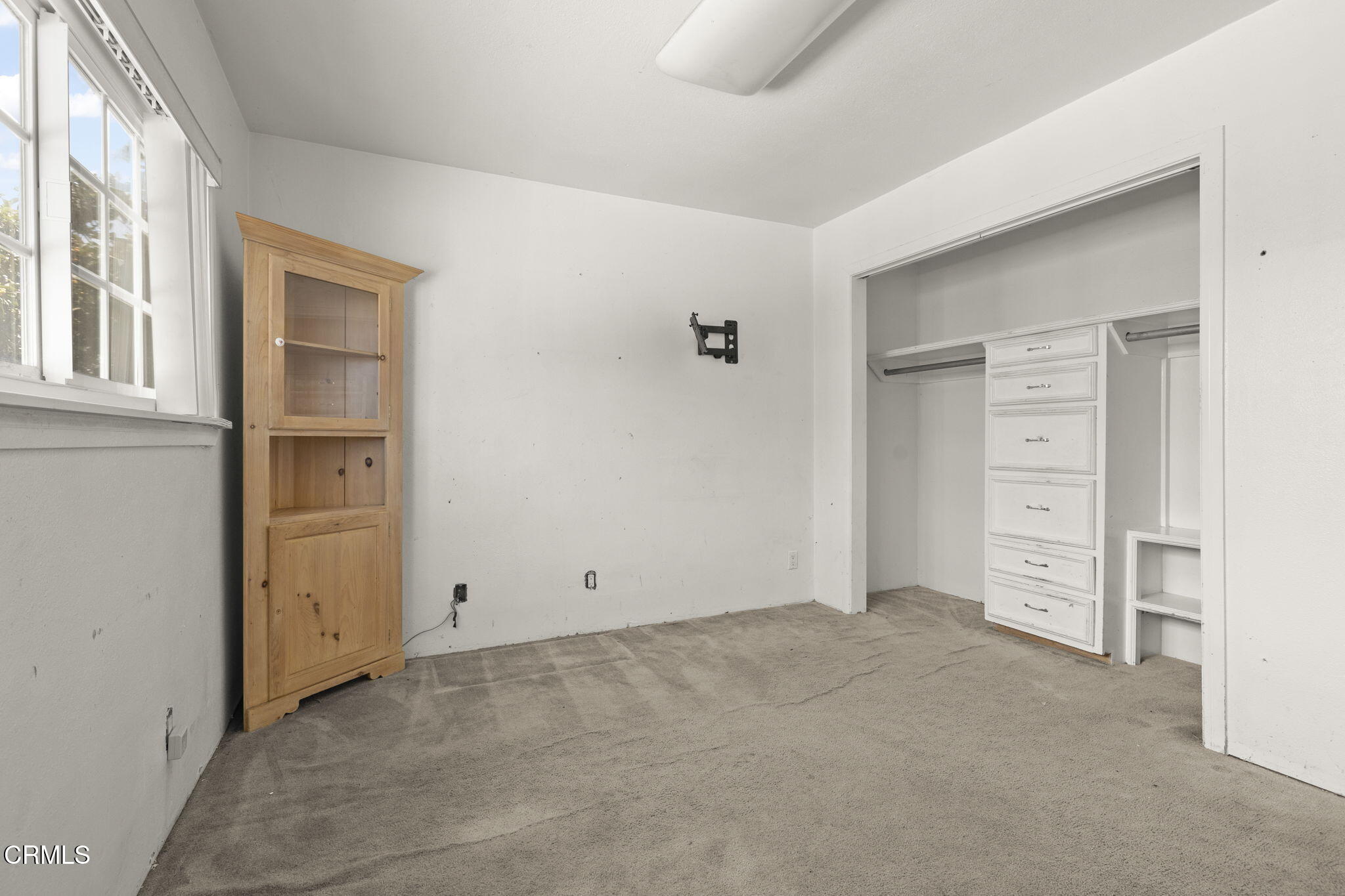 1306 West Hemlock Street Oxnard, CA 93033 - Photo 11 of 21 40-web-or-mls-UpmarketMedia-1306WHem-144