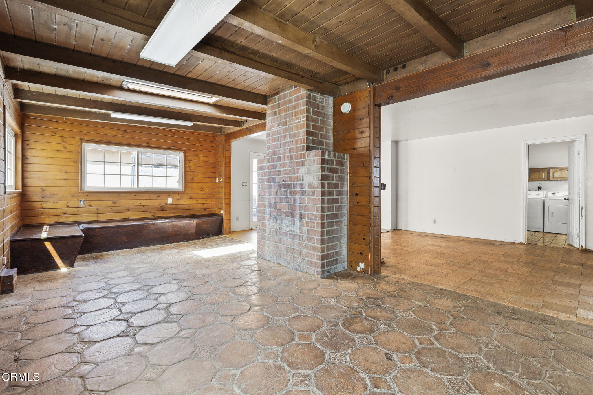 1306 West Hemlock Street Oxnard, CA 93033 - Photo 3 of 21 27-web-or-mls-UpmarketMedia-1306WHem-115