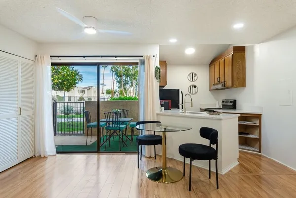 $289,000 | 5300 East Waverly Drive, Unit M4115, Palm Springs, CA 92264